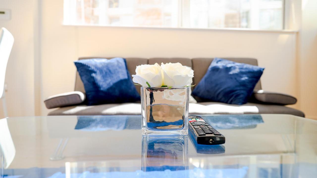 Comfy Spacious Apartment In Canary Wharf Londres Exterior foto