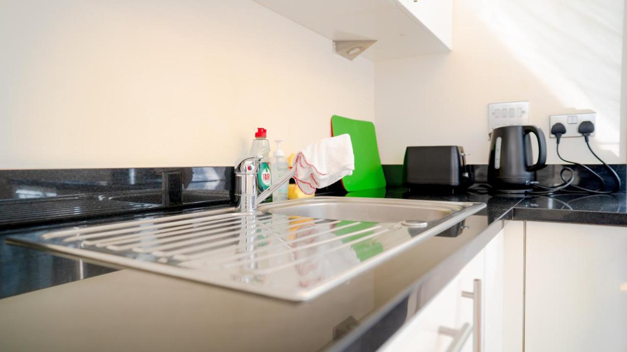 Comfy Spacious Apartment In Canary Wharf Londres Exterior foto