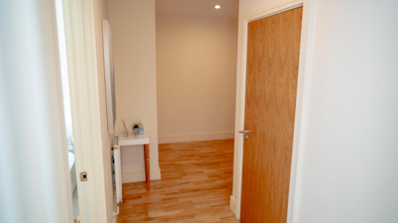 Comfy Spacious Apartment In Canary Wharf Londres Exterior foto