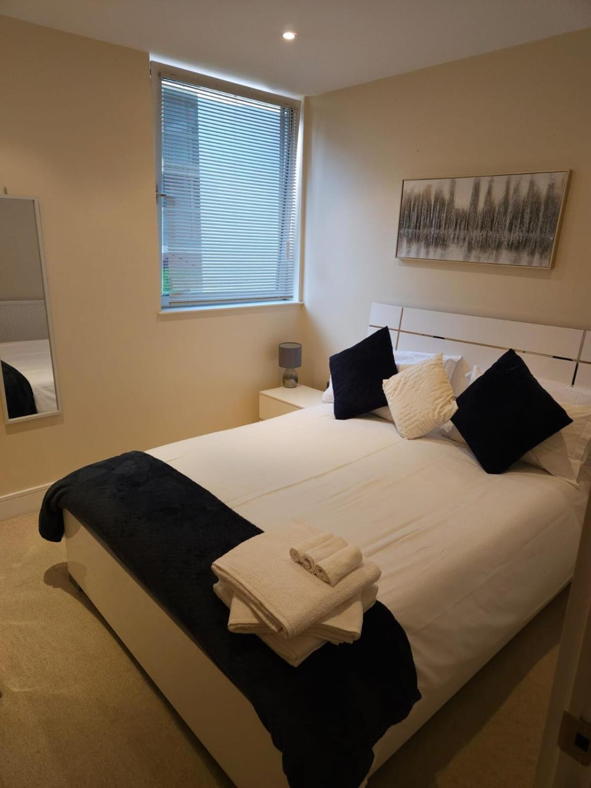 Comfy Spacious Apartment In Canary Wharf Londres Exterior foto